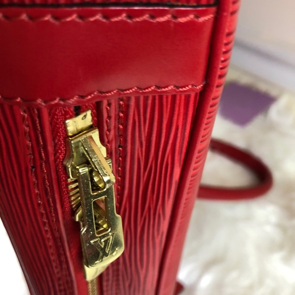 Louis Vuitton Red Epi Leather Porte-Documents - Picture 15 of 15